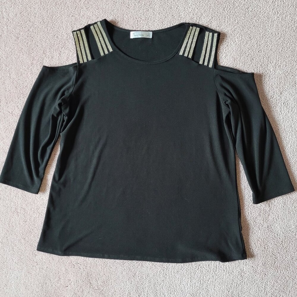 89th + Madison Black Cold Shoulder Top with Bling Three Quater Sleeve Size M